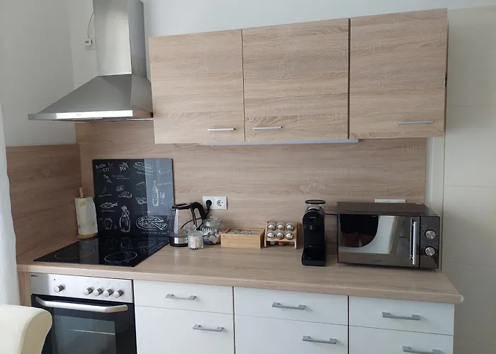 Sandra * Leoben (Styria)